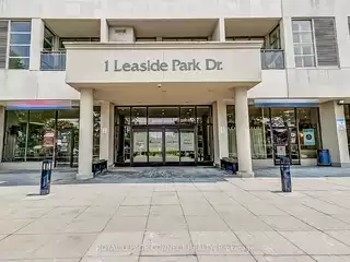 1 Leaside Park Dr [C8034396]