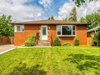 1483 Fisher Ave [W7216462]
