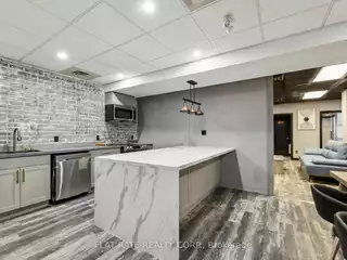 425 Water St [X8040336]