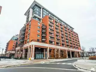 830 Lawrence Ave [W8048160]